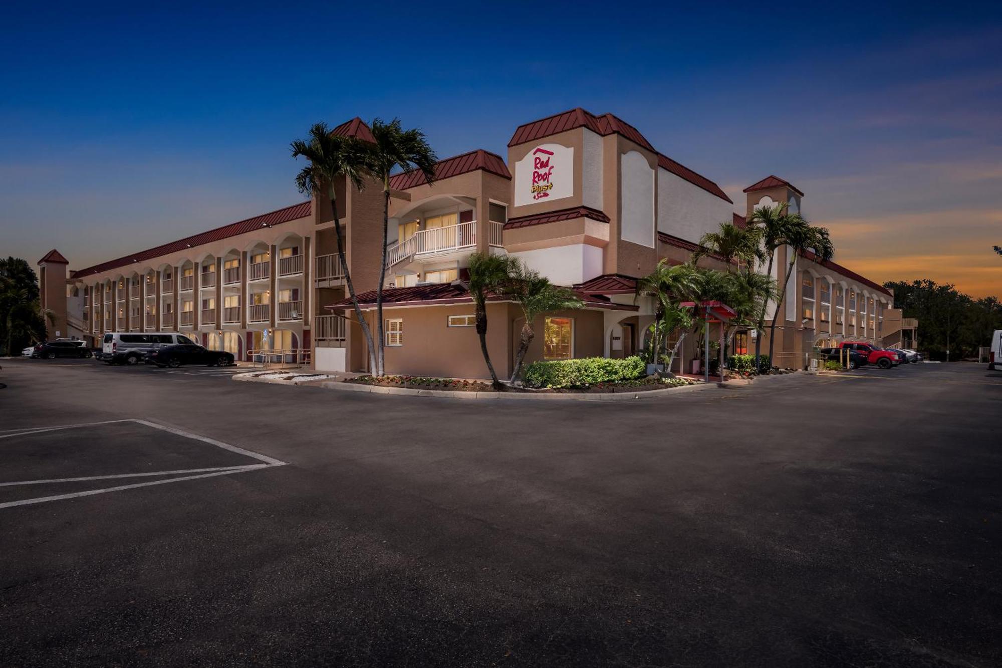 红顶plus套房酒店-那不勒斯市中心第五大道南 North North Naples 外观 照片